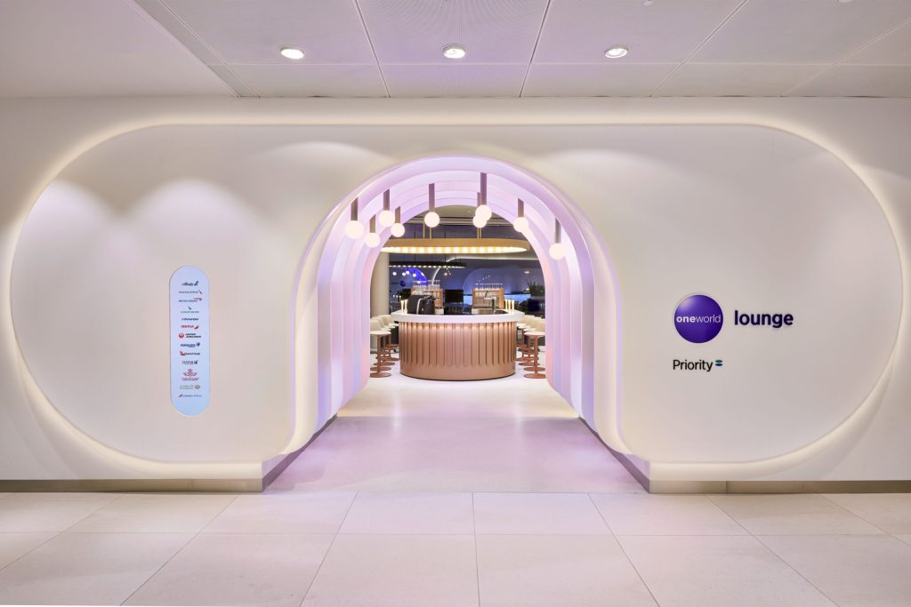 【阿姆斯特丹機場 oneworld Lounge】一文睇晒進入資格、開放時間、位置、寰宇一家貴賓室環境！